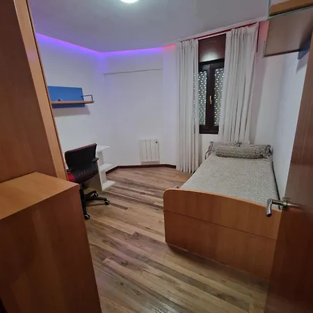 Room In Bilbao Apartamento *